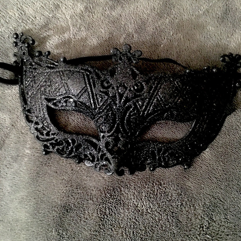 Masquerade mask